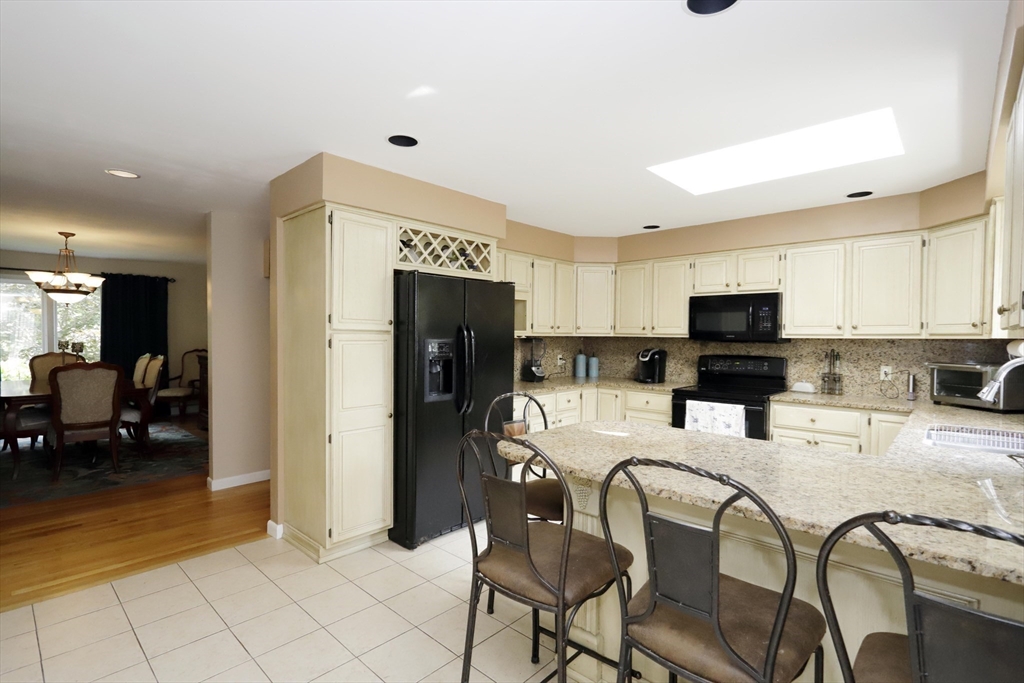 12 Amanda Road Freetown, MA 02702 - Photo 7 of 27