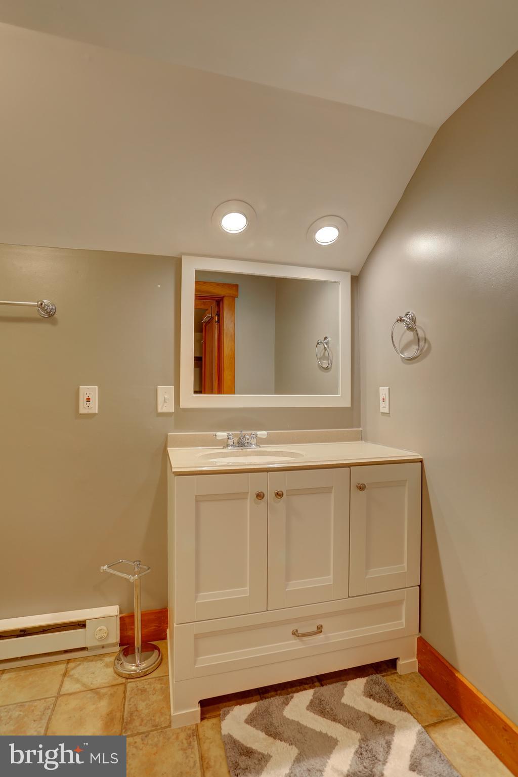 202 Akron Road Ephrata, PA 17522 - Photo 36 of 44 Gallery Image 36