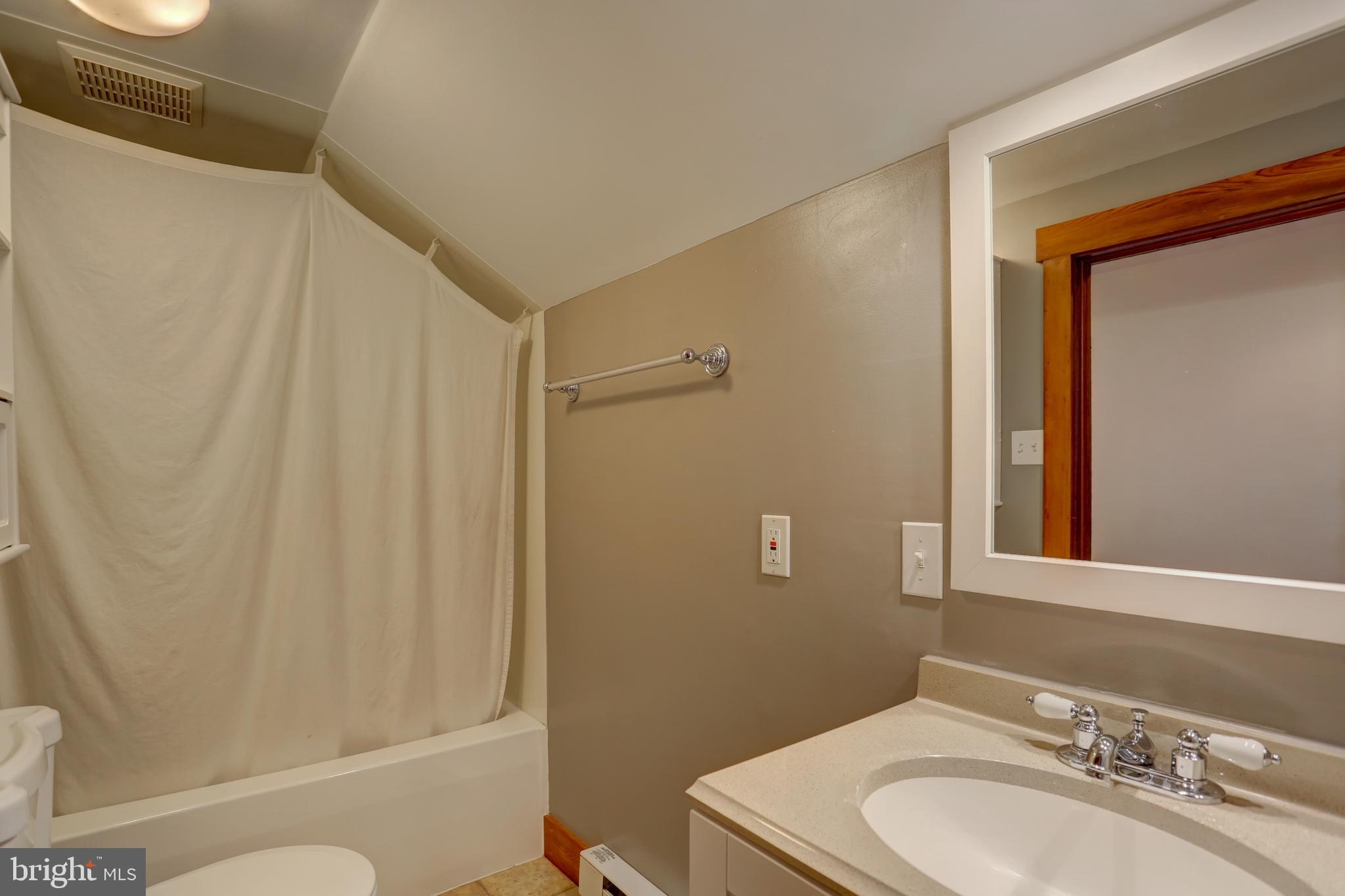 202 Akron Road Ephrata, PA 17522 - Photo 37 of 44 Gallery Image 37