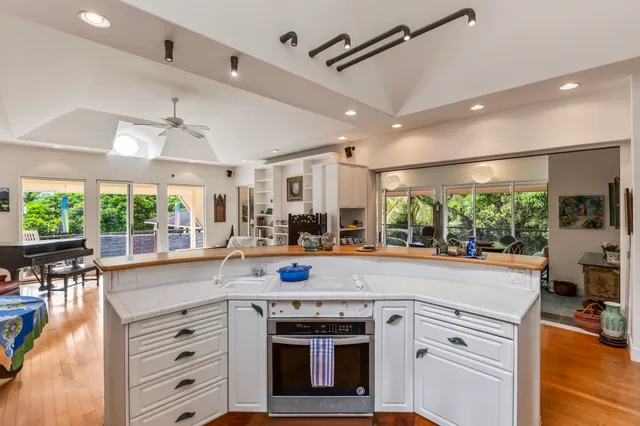 $1,900,000 | 6900 Hana Highway, Haiku, HI 96708