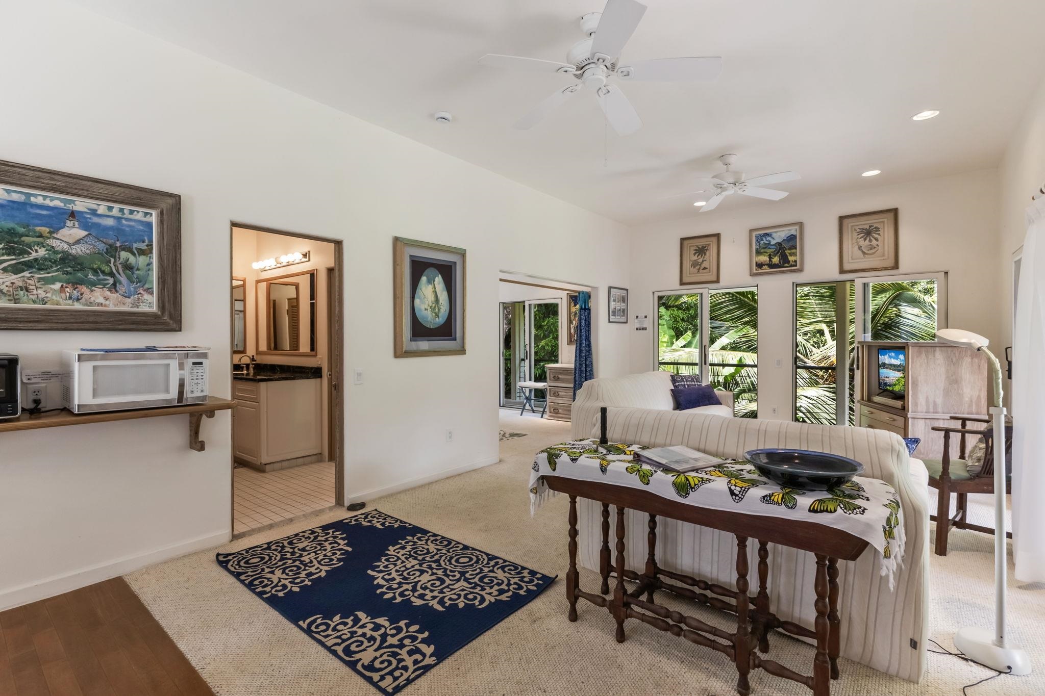 6900 Hana Highway Haiku, HI 96708 - Photo 30 of 50 Guest Suite Living Room