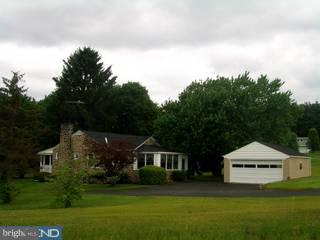 87 Ellis Woods Road Pottstown, PA 19465 - Photo 1 of 6 Gallery Image 1