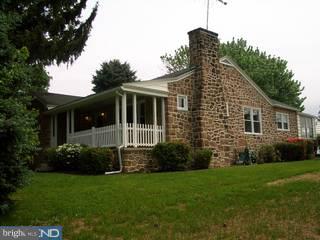 87 Ellis Woods Road Pottstown, PA 19465 - Photo 2 of 6 Gallery Image 2