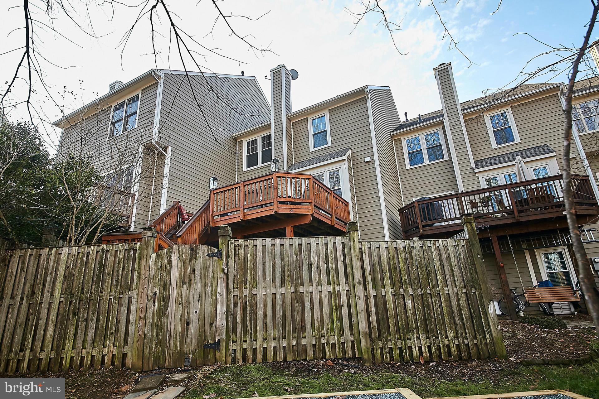 1217 Weatherstone Court Reston, VA 20194 - Photo 25 of 30 Exterior (Rear)