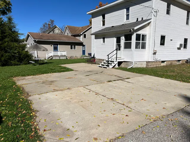 $1,175 | 601 North Main Street, Unit 1, Berrien Springs, MI 49103