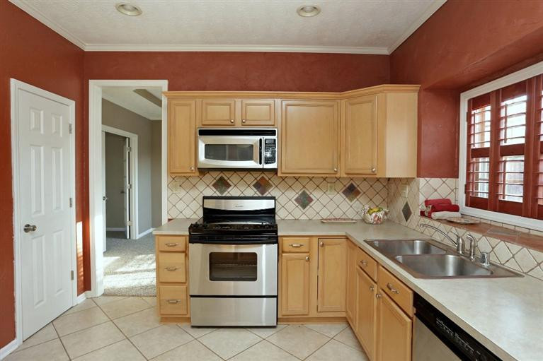 2852 Sandersville Road Lexington, KY 40511 - Photo 11 of 27 Photo 11