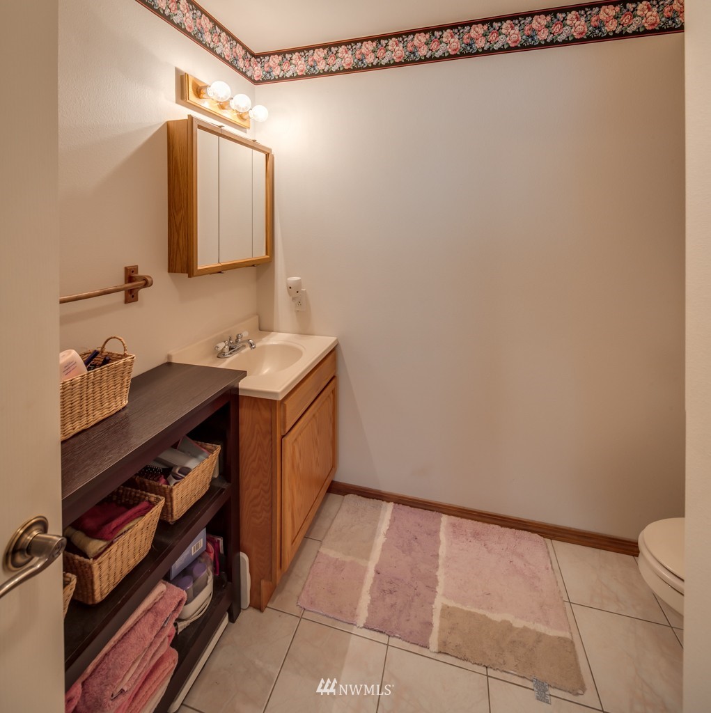 907 Nooksack Road Everson, WA 98276 - Photo 14 of 25