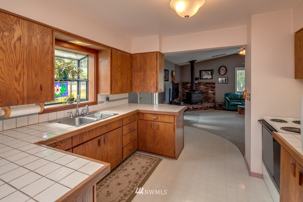 907 Nooksack Road Everson, WA 98276 - Photo 6 of 25