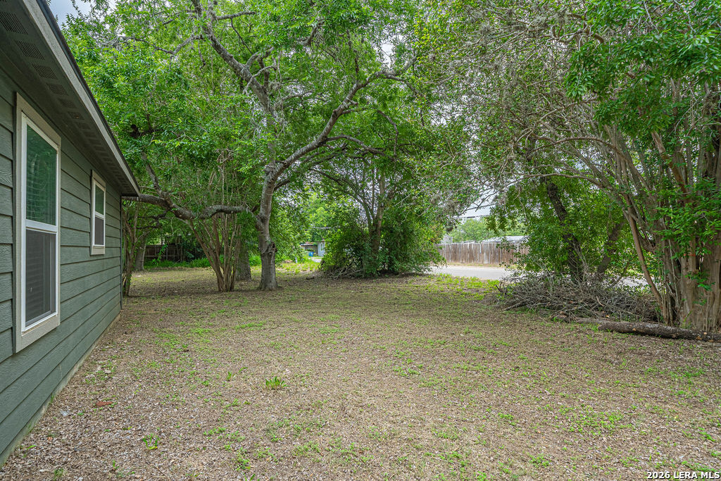 229 Virginia Street Pleasanton, TX 78064 - Photo 21 of 31