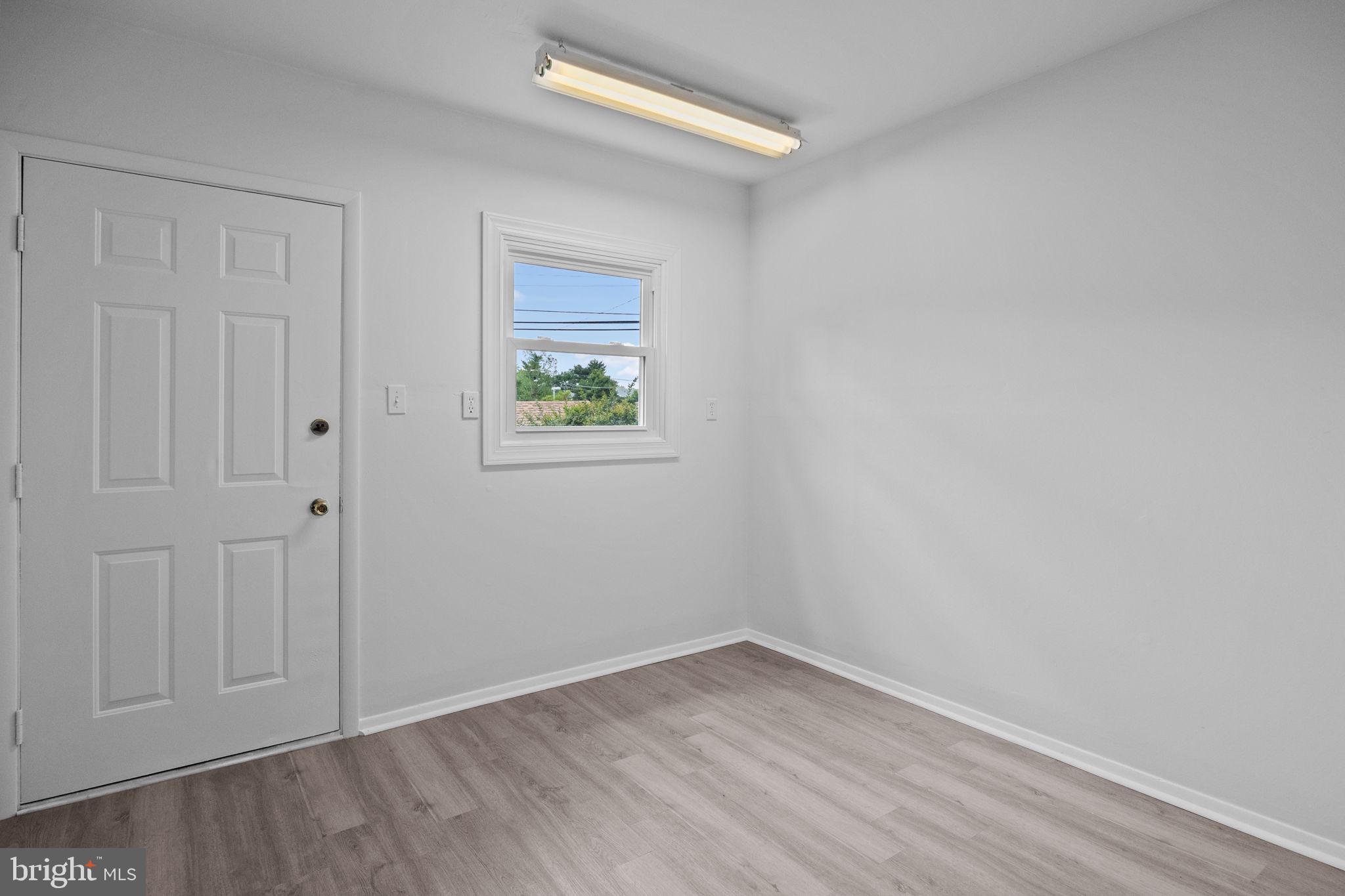 289 Cardiff Road Fairless Hills, PA 19030 - Photo 12 of 25