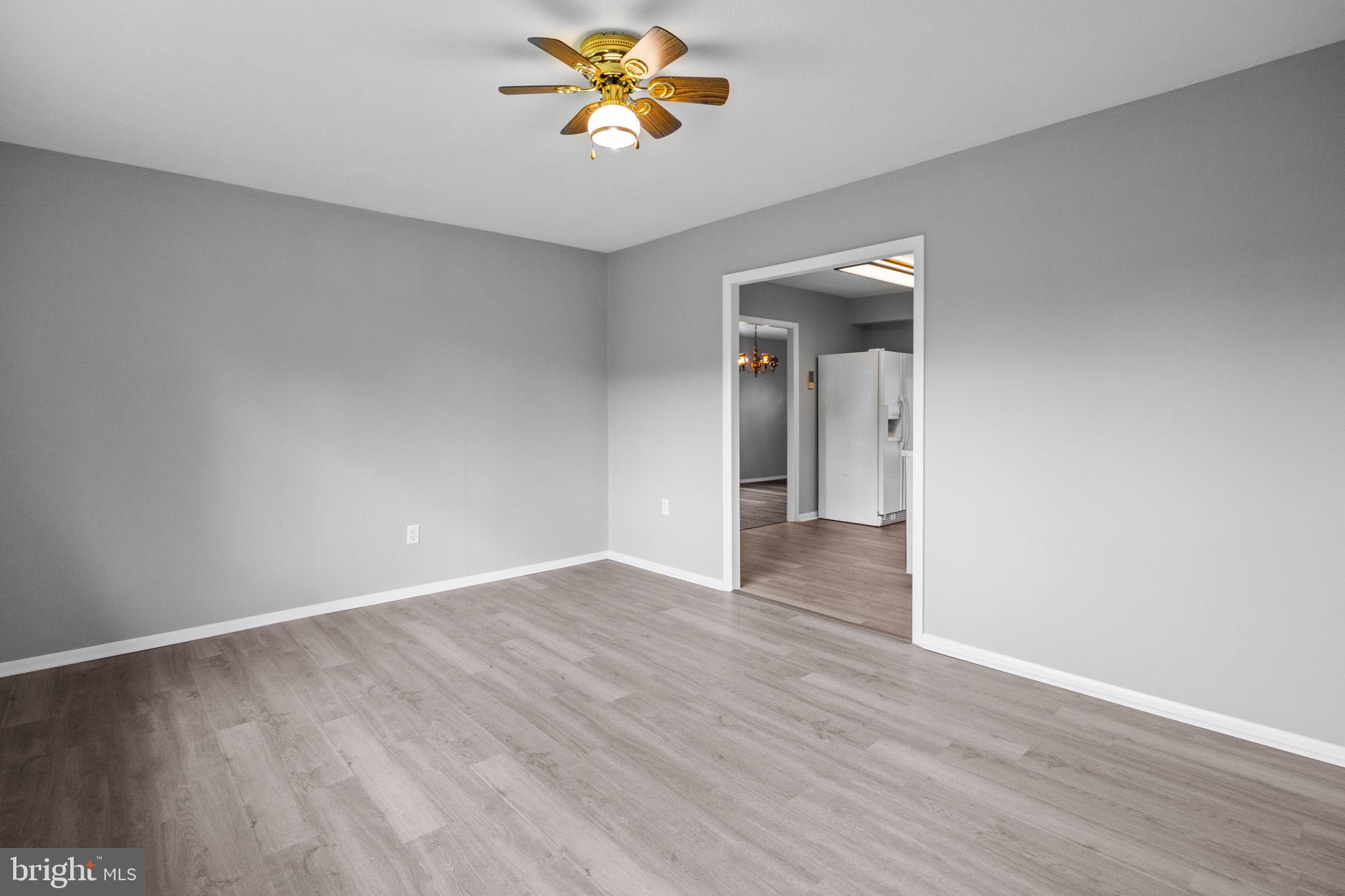 289 Cardiff Road Fairless Hills, PA 19030 - Photo 4 of 25