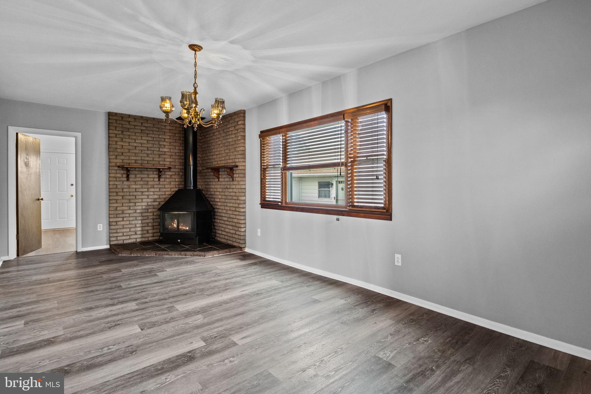 289 Cardiff Road Fairless Hills, PA 19030 - Photo 6 of 25