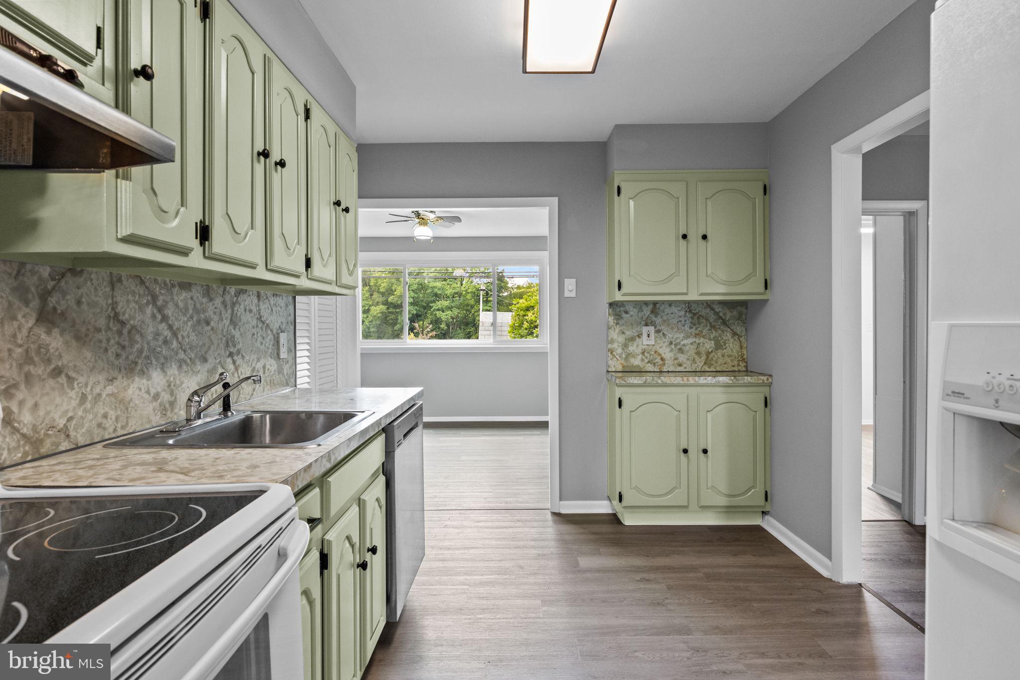 289 Cardiff Road Fairless Hills, PA 19030 - Photo 10 of 25