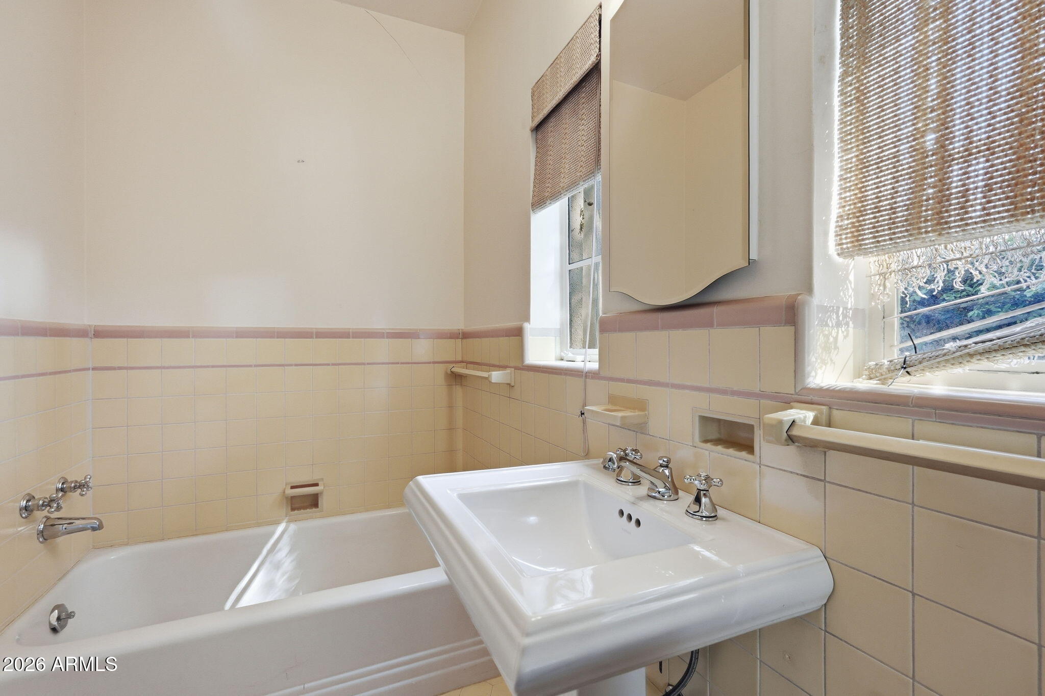 1238 West Coronado Road Phoenix, AZ 85007 - Photo 18 of 35 Bathroom 1