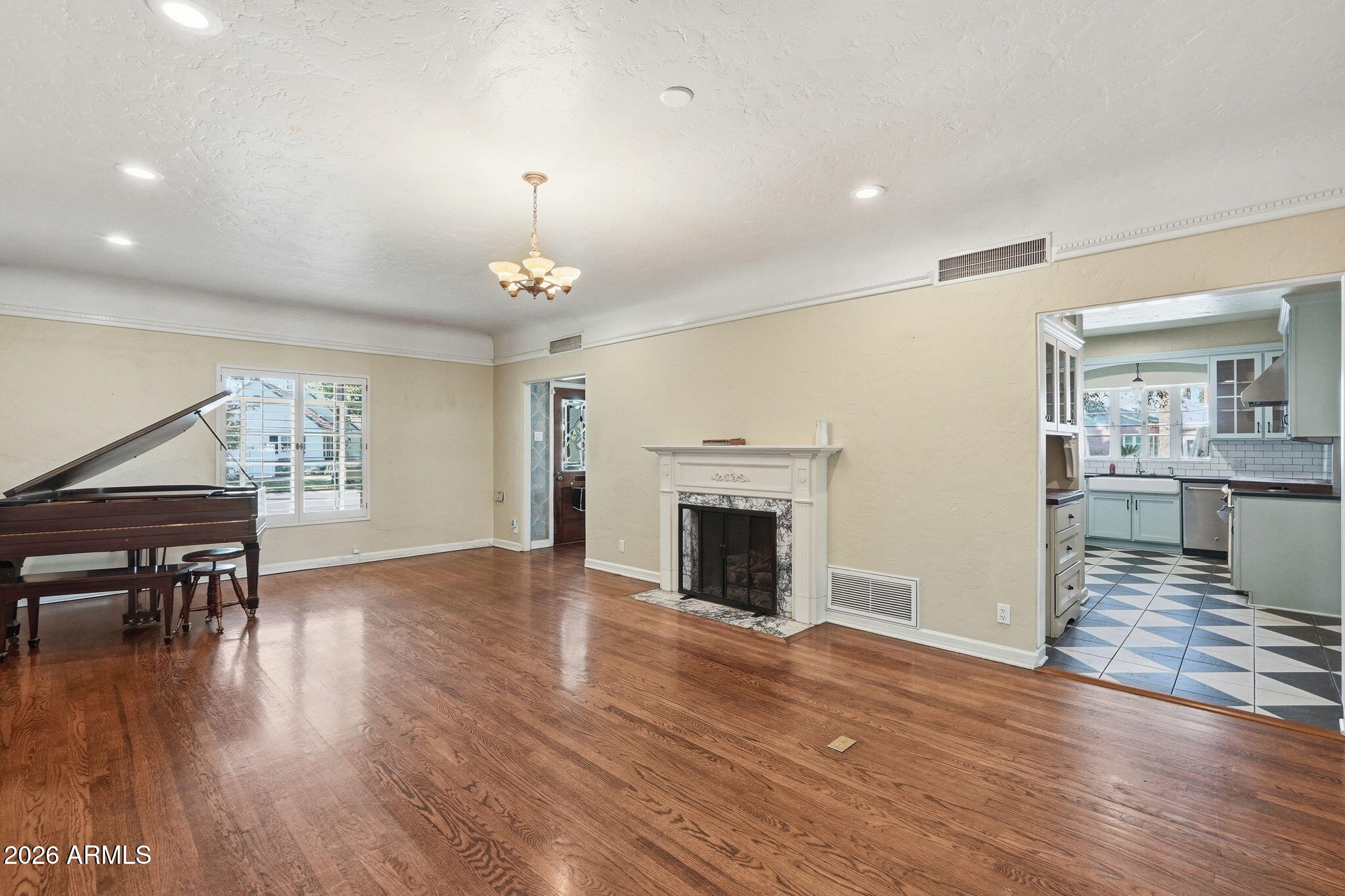 1238 West Coronado Road Phoenix, AZ 85007 - Photo 10 of 35 Family Room