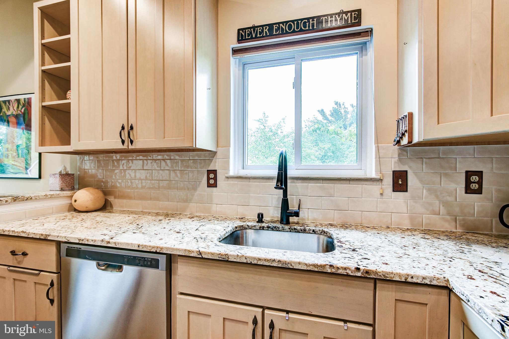 11049 Villaridge Court Reston, VA 20191 - Photo 14 of 29 Kitchen