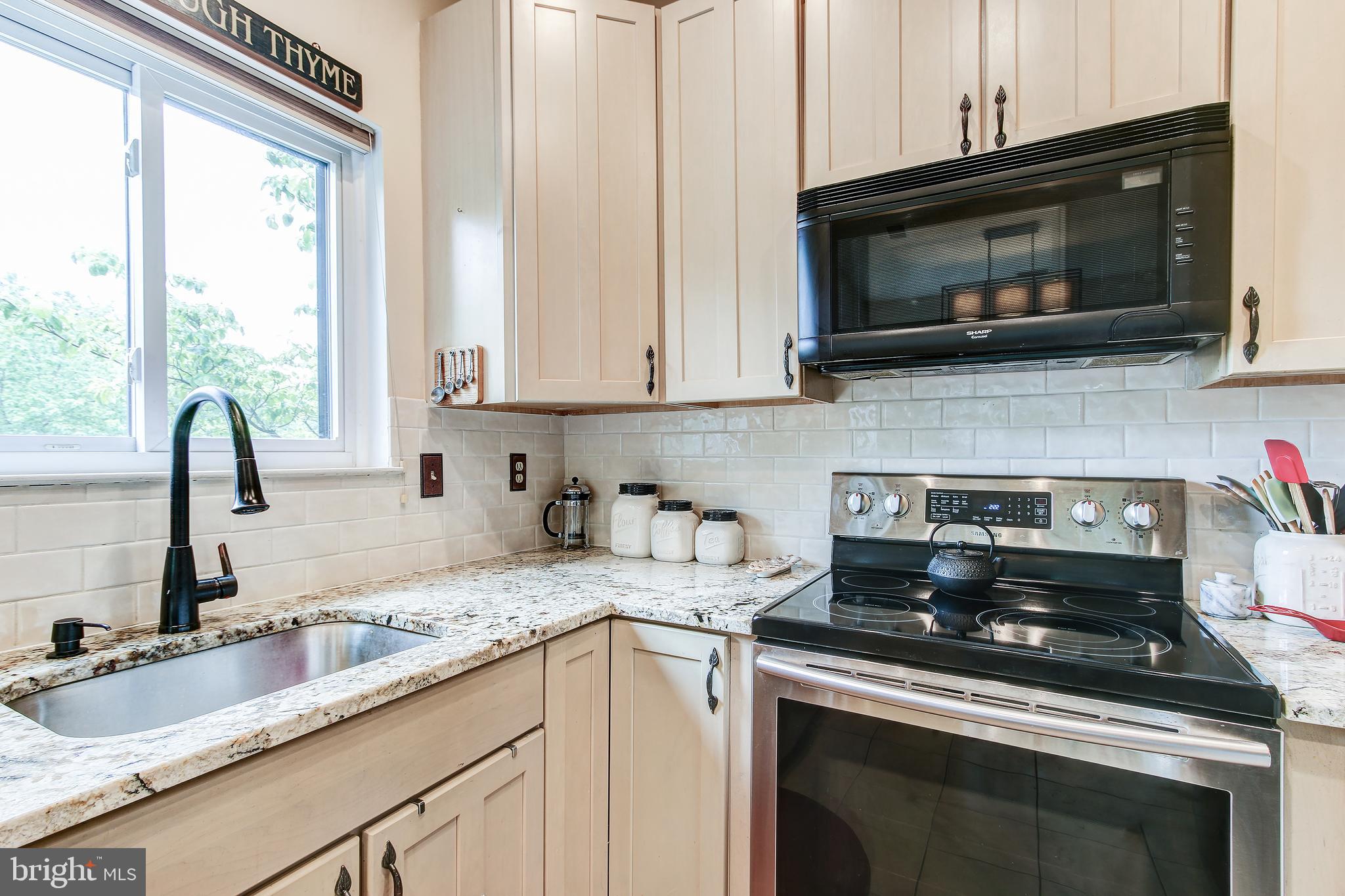 11049 Villaridge Court Reston, VA 20191 - Photo 15 of 29 Kitchen