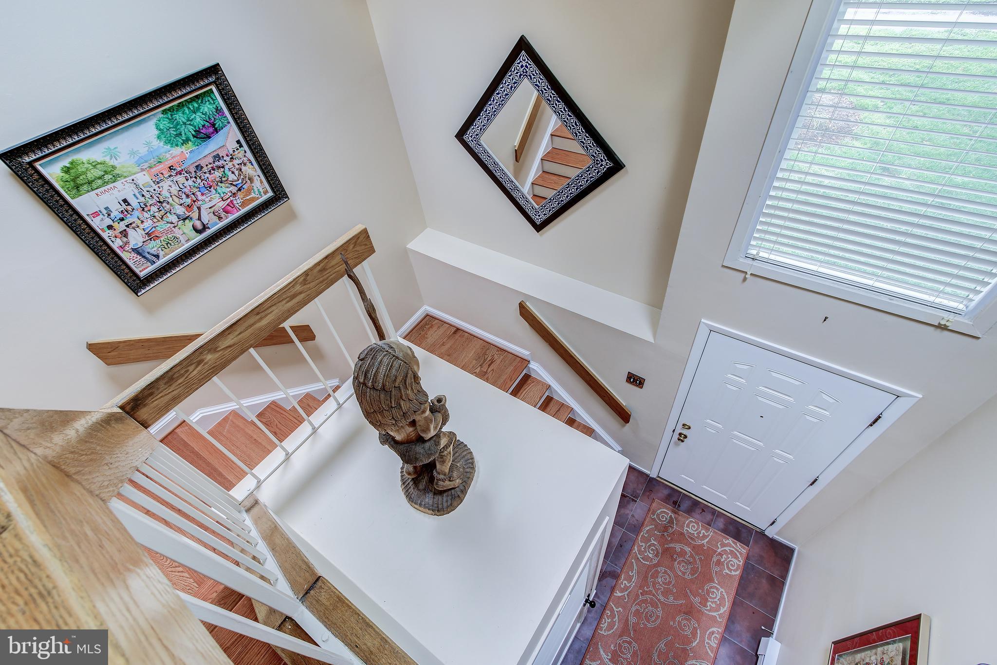 11049 Villaridge Court Reston, VA 20191 - Photo 3 of 29 Entry with closet / deep storage