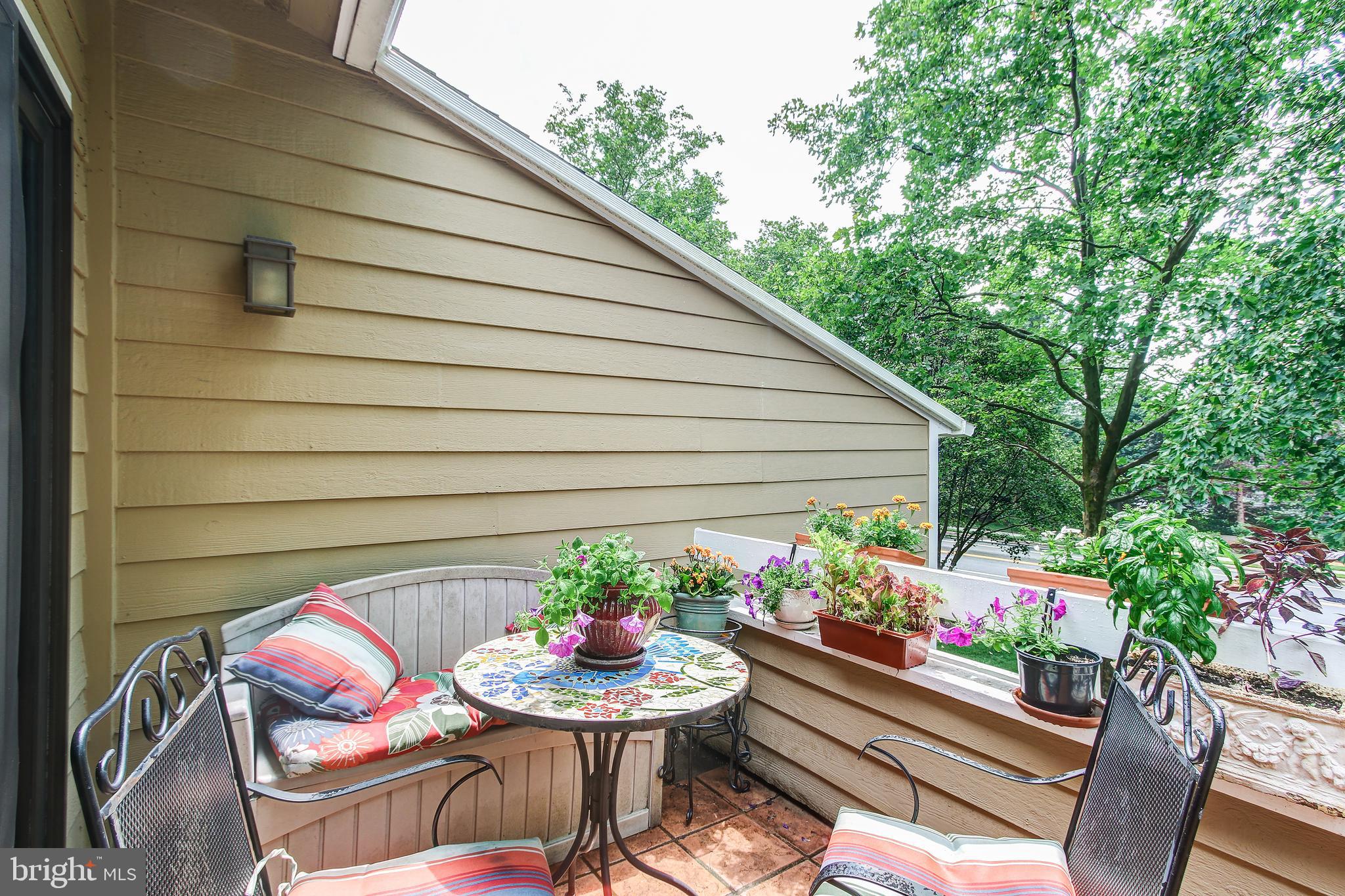 11049 Villaridge Court Reston, VA 20191 - Photo 28 of 29 Balcony