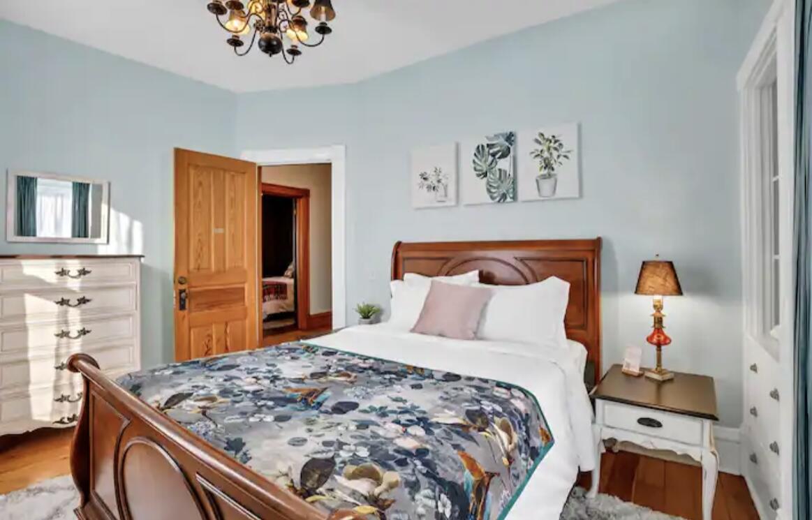 1520 College Avenue Racine, WI 53403 - Photo 26 of 36 Bedroom 2