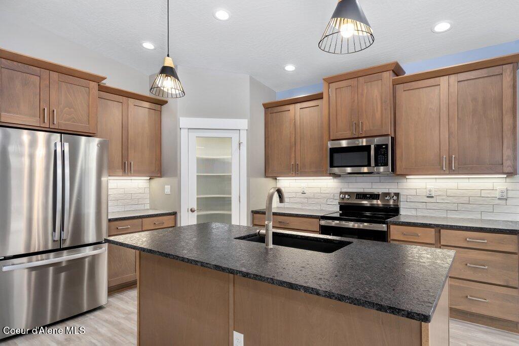 13928 Rainier Loop Rathdrum, ID 83858 - Photo 10 of 27 022-13902RainierLoop-Rathdrum-ID-83858-S