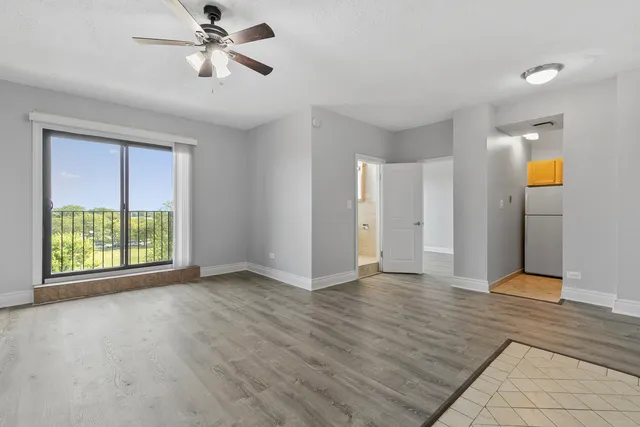 $1,727 | 4520 North Clarendon Avenue, Unit 502, Chicago, IL 60640