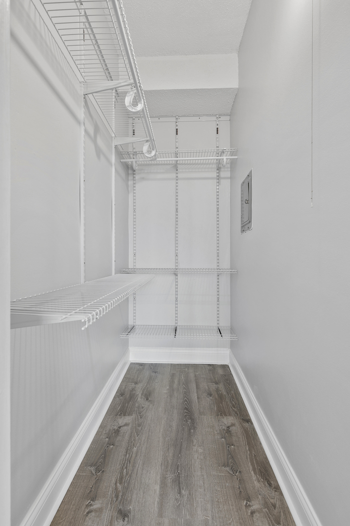 4520 North Clarendon Avenue, Unit 502 Chicago, IL 60640 - Photo 10 of 19