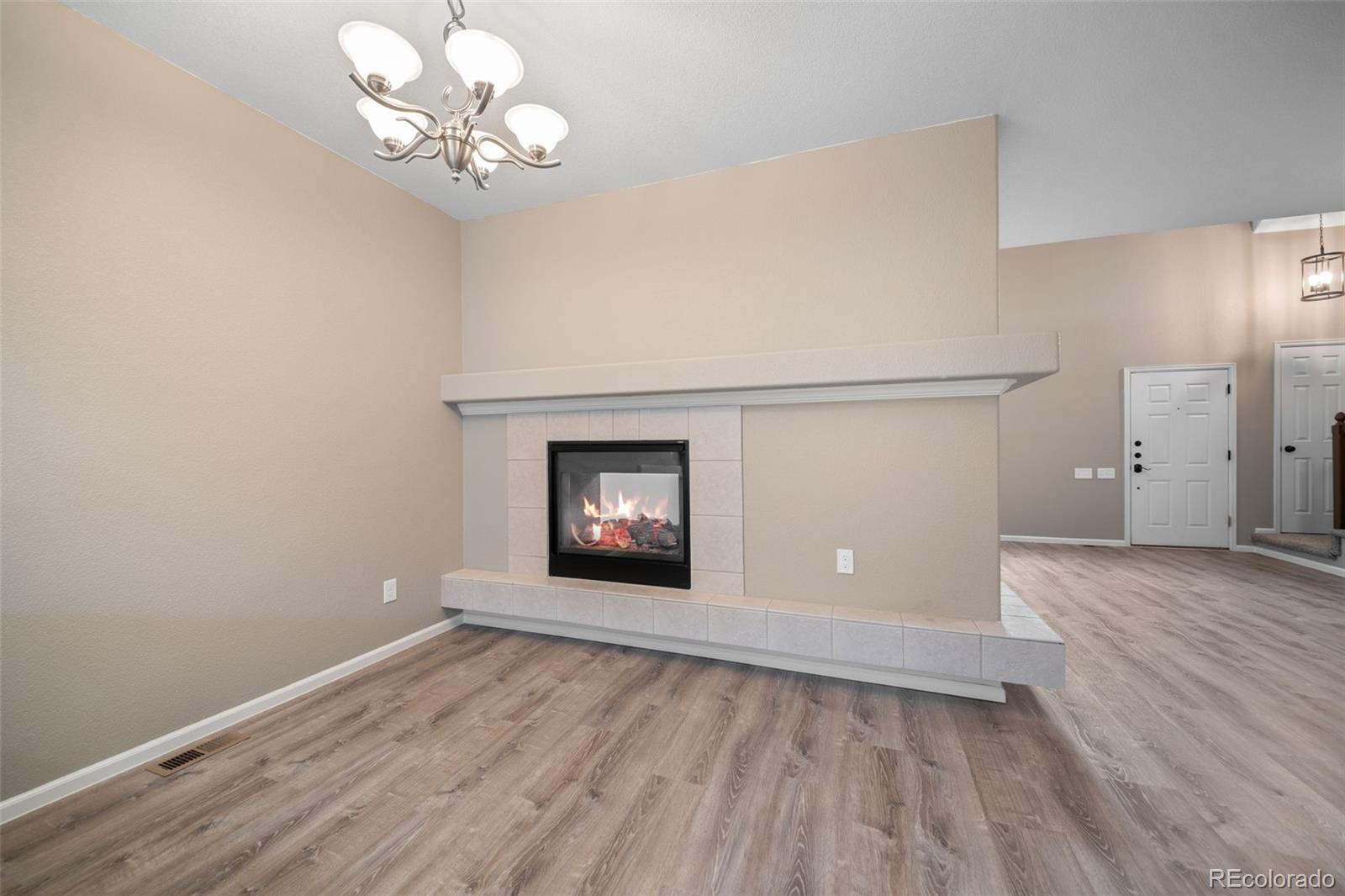 9522 Silver Spur Lane Highlands Ranch, CO 80130 - Photo 9 of 31