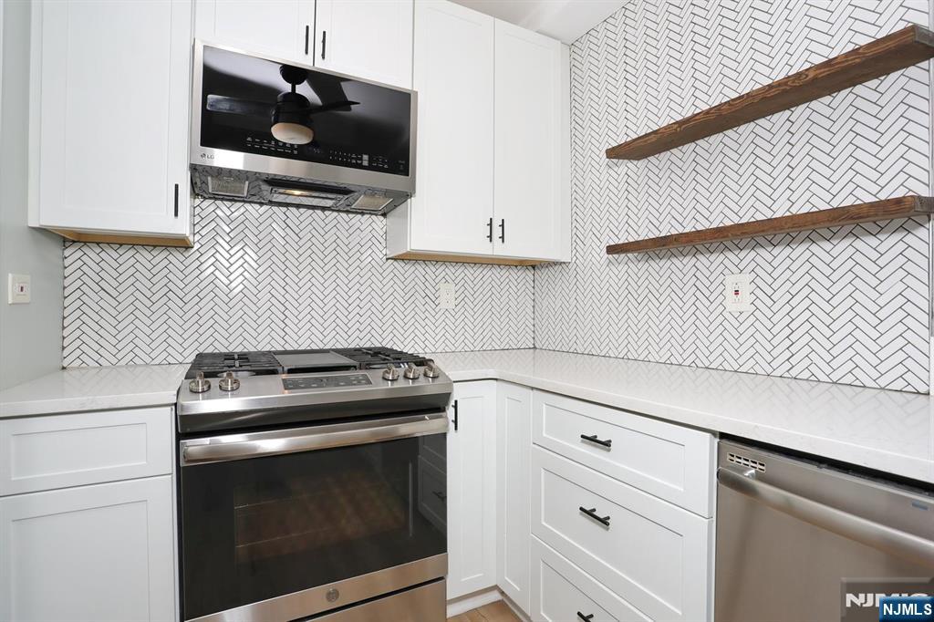 2 Horizon Road, Unit 1414 Fort Lee, NJ 07024 - Photo 13 of 32 Gallery Image 13