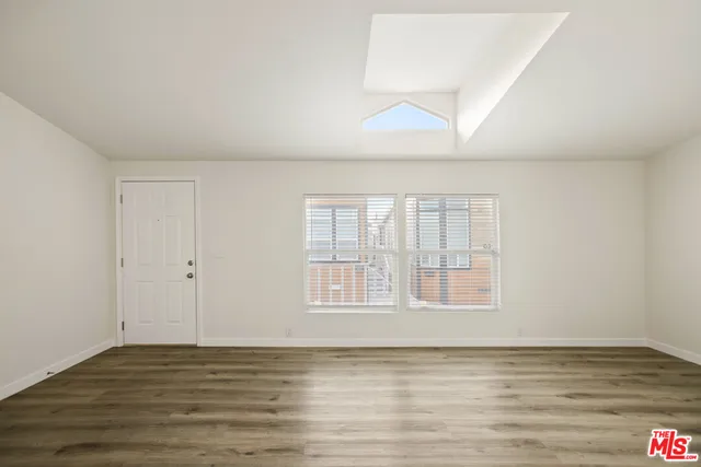 $249,950 | 8250 Lankershim Boulevard, Unit 33, North Hollywood, CA 91605