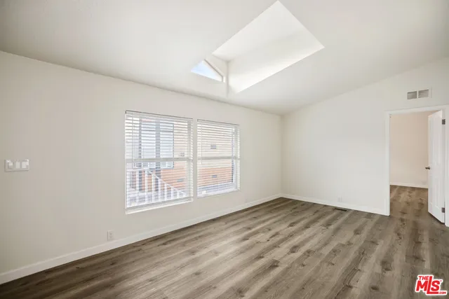 $249,950 | 8250 Lankershim Boulevard, Unit 33, North Hollywood, CA 91605