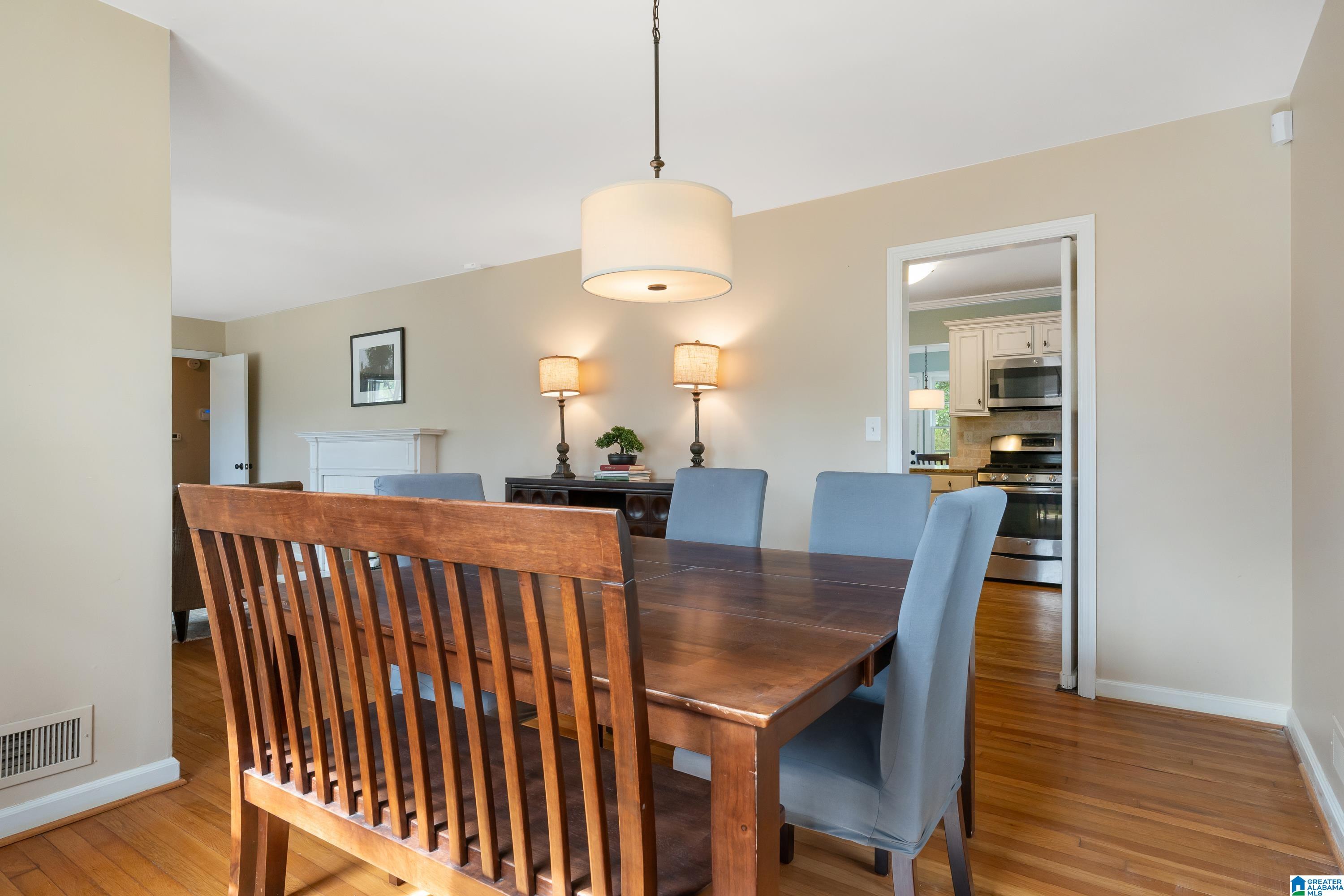 708 Warwick Road Birmingham, AL 35209 - Photo 8 of 32