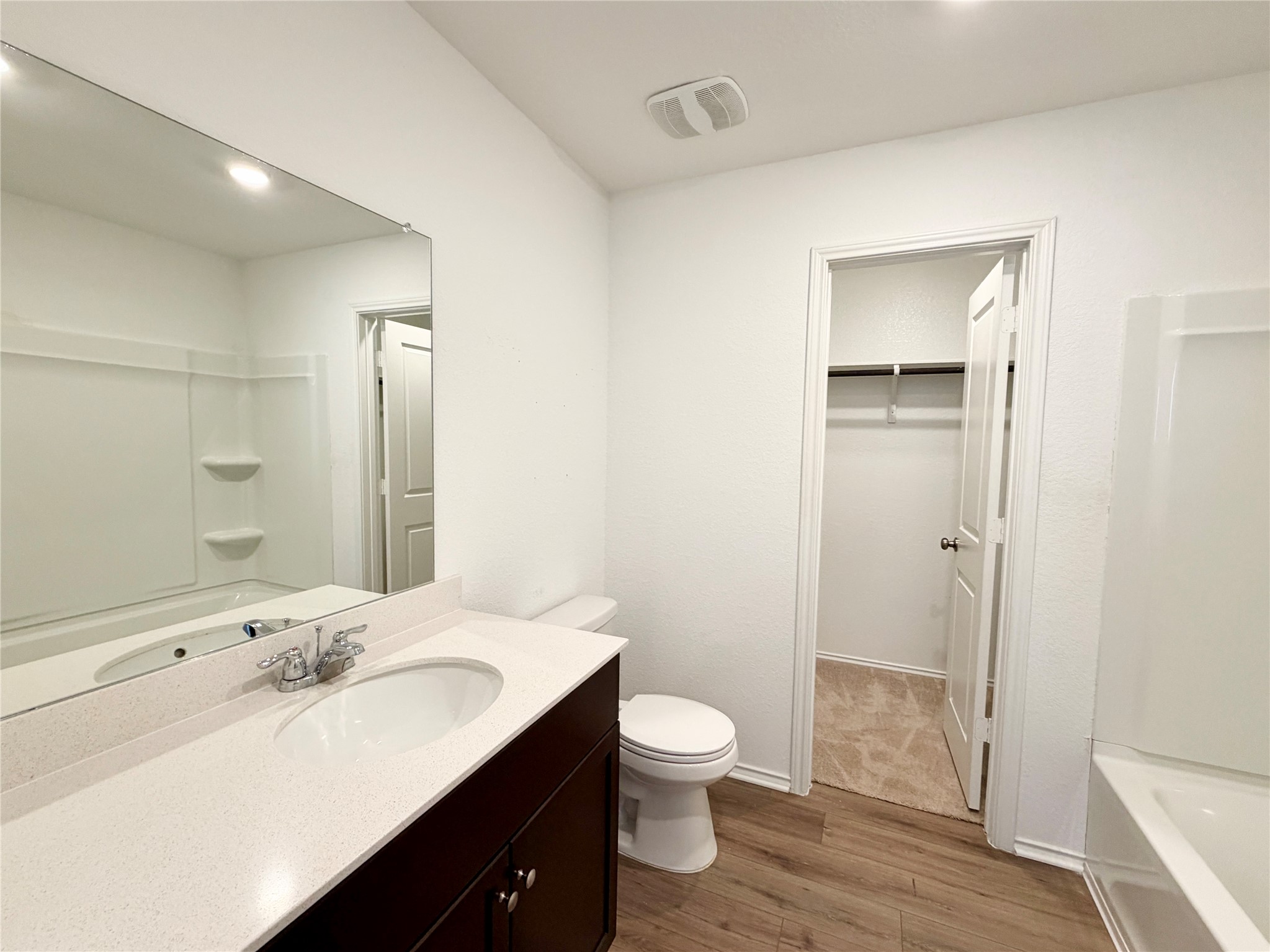 876 Rancho Del Cielo Loop Jarrell, TX 76537 - Photo 5 of 9