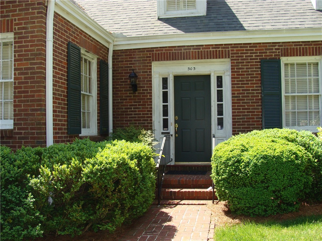 303 North Street Anderson, SC 29621 - Photo 11 of 48