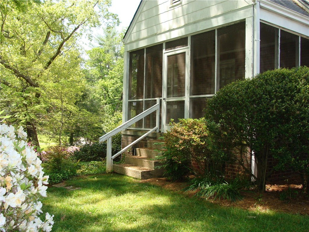 303 North Street Anderson, SC 29621 - Photo 3 of 48