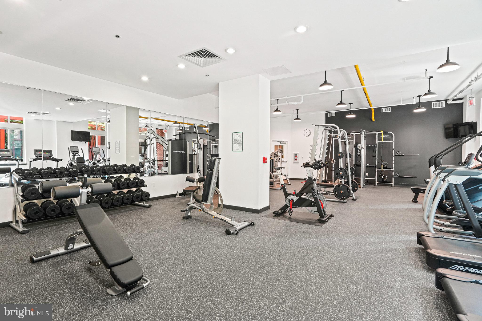 1000 New Jersey Avenue Southeast, Unit 515 Washington, DC 20003 - Photo 6 of 19 a view of a room with gym equipment