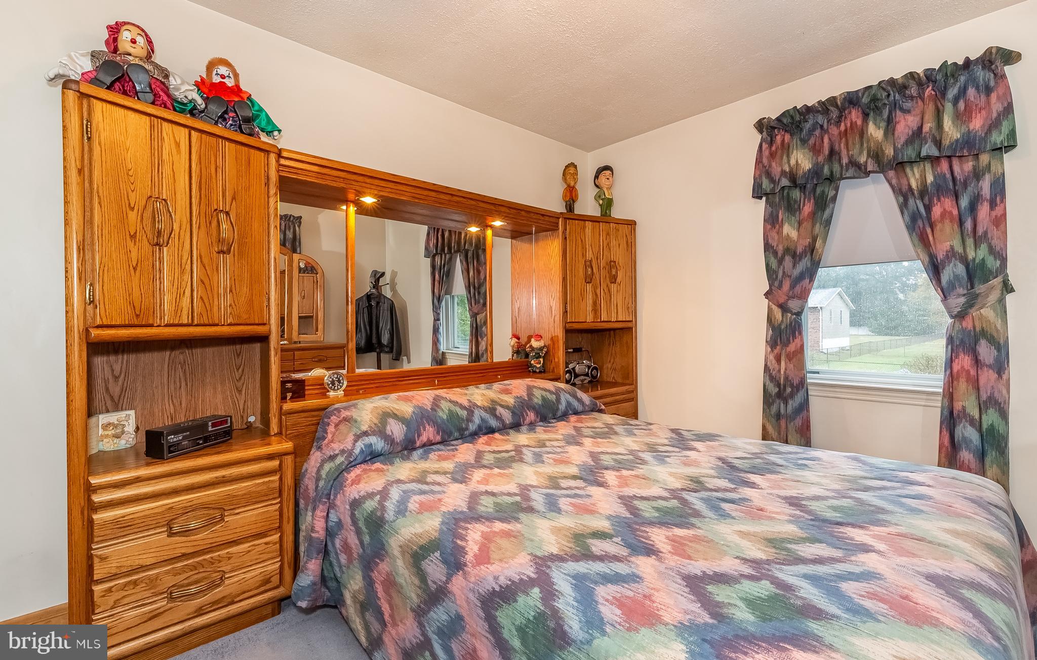 306 Sassafras Road Baltimore, MD 21221 - Photo 16 of 37 MASTER BDRM (MAIN FLOOR)