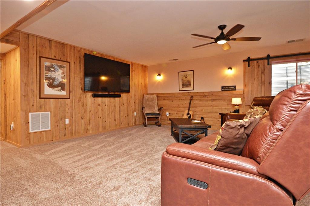 304 Ranchero Drive Coraopolis, PA 15108 - Photo 29 of 50 Gallery Image 29