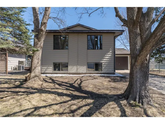 $254,000 | 1105 South Valley Street, New Ulm, MN 56073