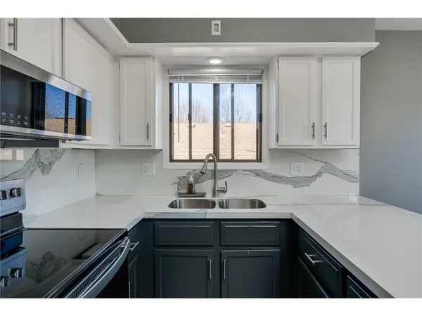 $249,000 | 1105 South Valley Street, New Ulm, MN 56073