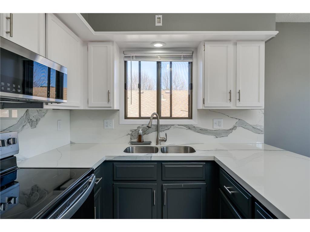 1105 South Valley Street New Ulm, MN 56073 - Photo 6 of 22