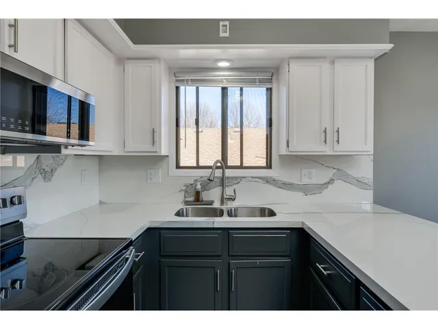 $254,000 | 1105 South Valley Street, New Ulm, MN 56073