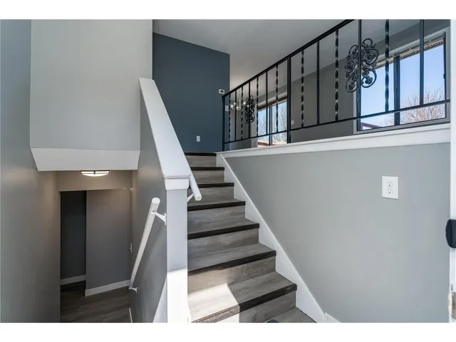 $249,000 | 1105 South Valley Street, New Ulm, MN 56073