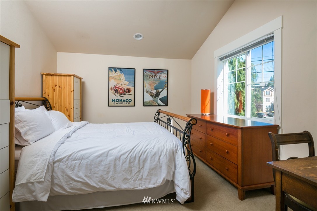 10303 Holman Road North, Unit B Seattle, WA 98177 - Photo 13 of 15