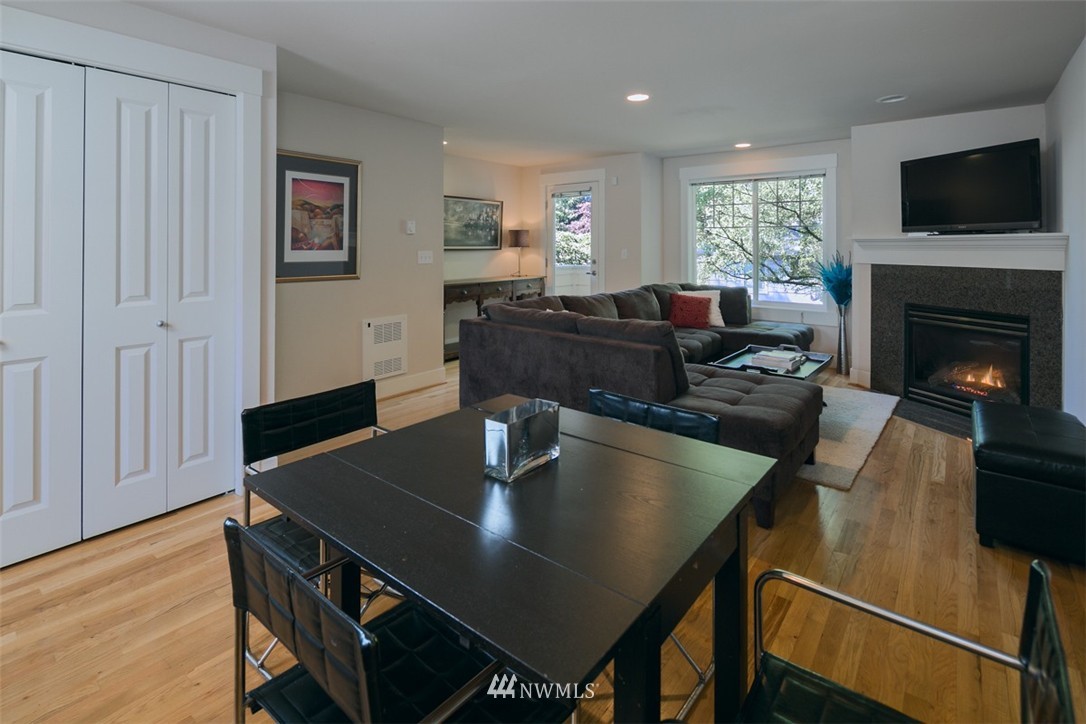 10303 Holman Road North, Unit B Seattle, WA 98177 - Photo 4 of 15