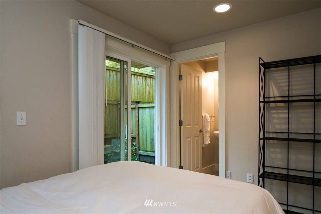 10303 Holman Road North, Unit B Seattle, WA 98177 - Photo 8 of 15