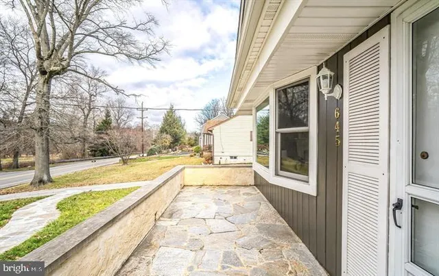 $3,000 | 645 Glendale Road, Havertown, PA 19083