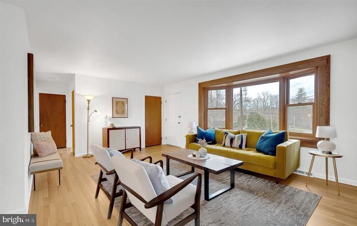 645 Glendale Road Havertown, PA 19083 - Photo 3 of 22 a living room with furniture and a large window