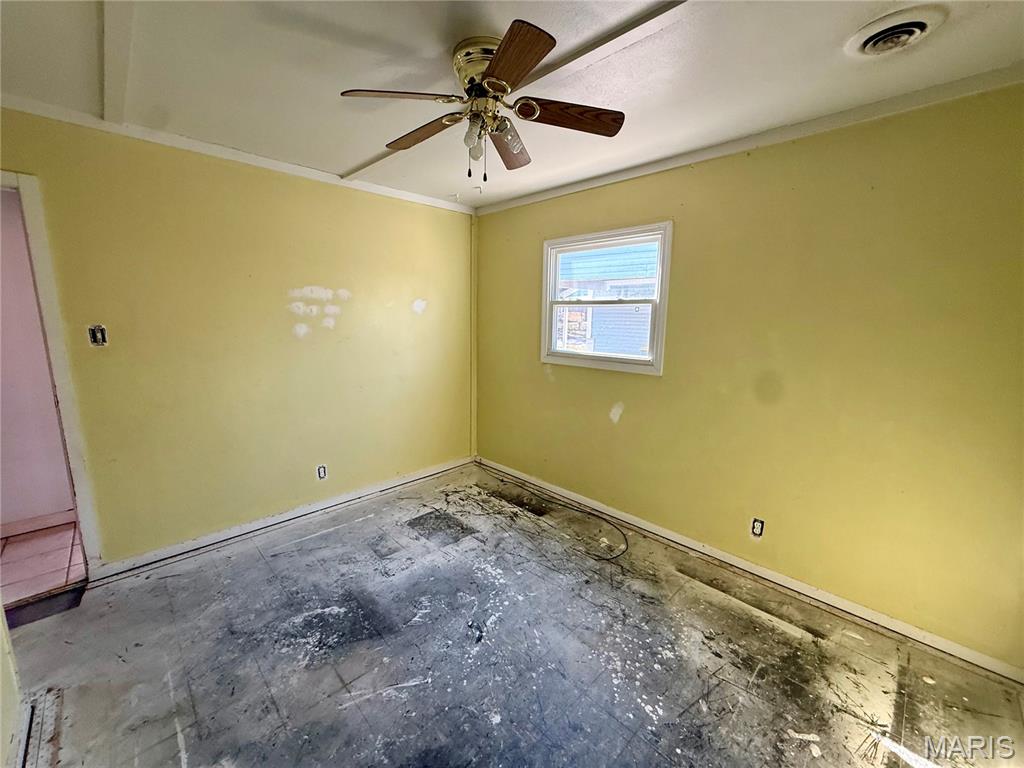 8307 Edna Avenue St. Louis, MO 63135 - Photo 11 of 14