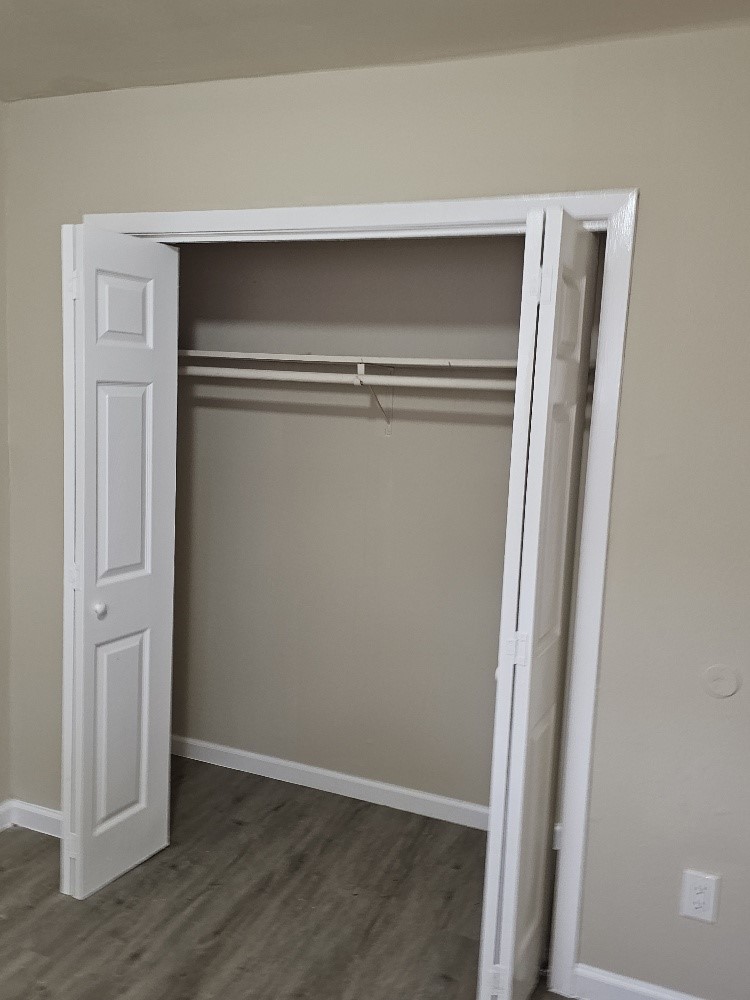 6815 Beachwood Street, Unit 3 Houston, TX 77021 - Photo 15 of 16 a view of closet